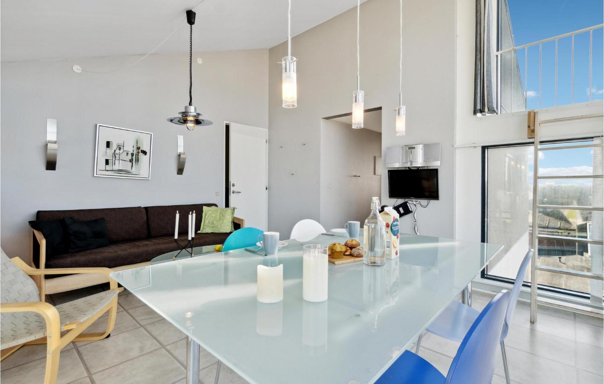 Apartment Bad, Lejl, 52 *